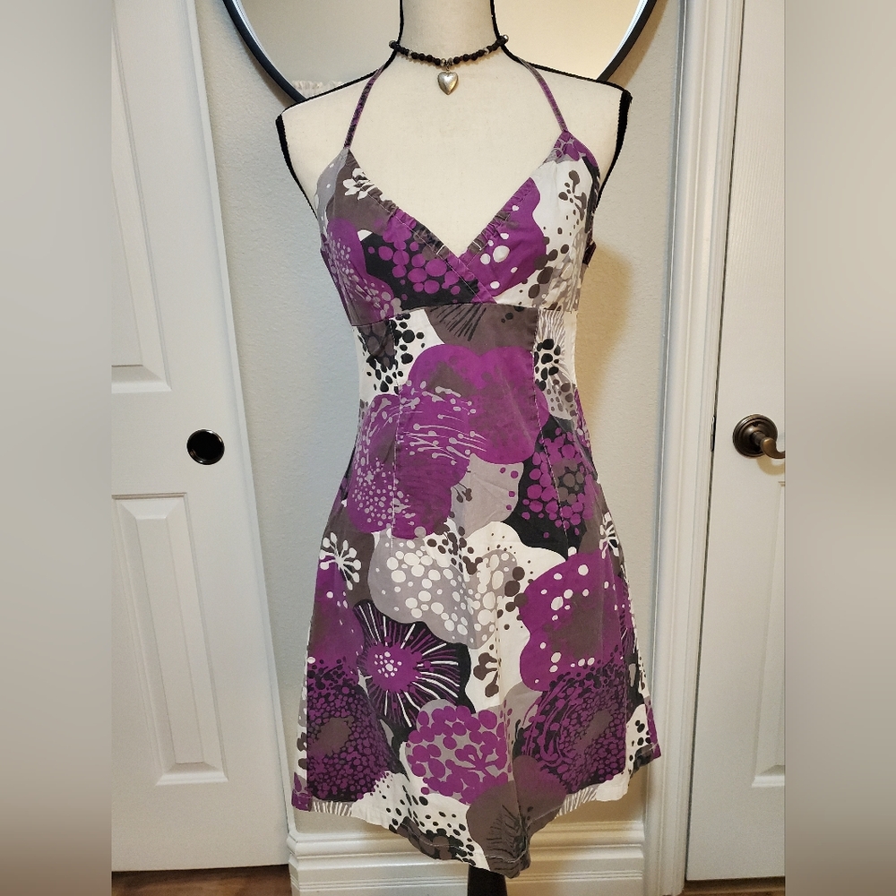 HALTER DRESS 100% COTTON IN GREAT CONDITION SIZE 6 PURPLE, BLACK, WHITE, & GREY